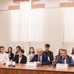В Саратовском университете презентована книга сватовчанина С. Кривоноса «То по краю строки, то по…