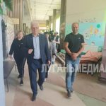 В Краснодоне проводятся работы по капитальному ремонту внутренней системы отопления городской библиотеки