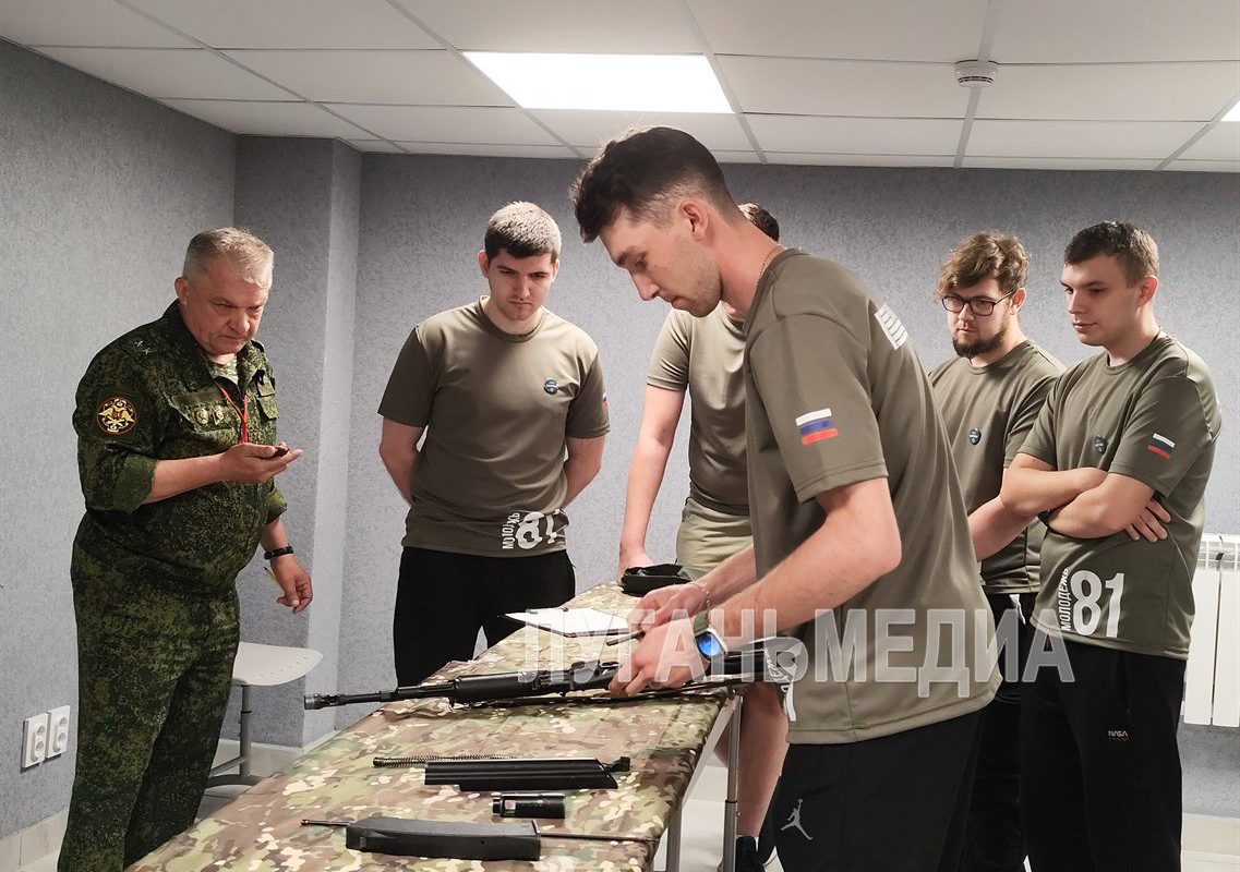 В ЛГУ им. В. Даля прошли соревнования в рамках курса начальной военной подготовки «Ворошиловский стрелок»