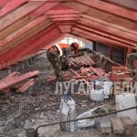 В Антраците продолжается капитальный ремонт кровель многоквартирных домов