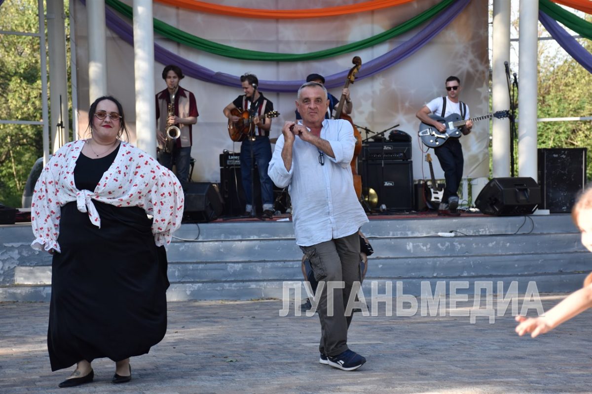 В Краснодоне День молодежи встретили праздничным концертом