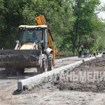 В Перевальске благоустраивают парк имени Воровского