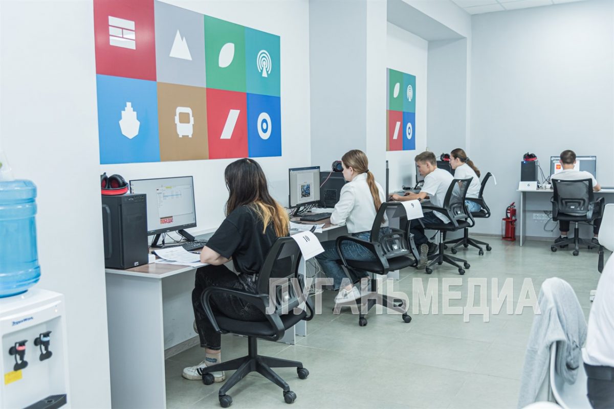 Студенты колледжей республики сдают экзамены в одном из кластеров «Профессионалитета»