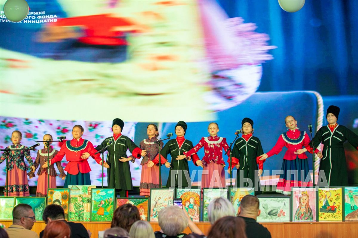 В актовом зале ЛГУ им. В. Даля прошёл гала-концерт фестиваля-конкурса «Ярче вместе»