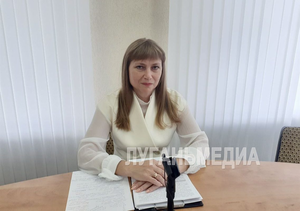 В Администрации Луганска подвели итоги учебного года в учреждениях образования