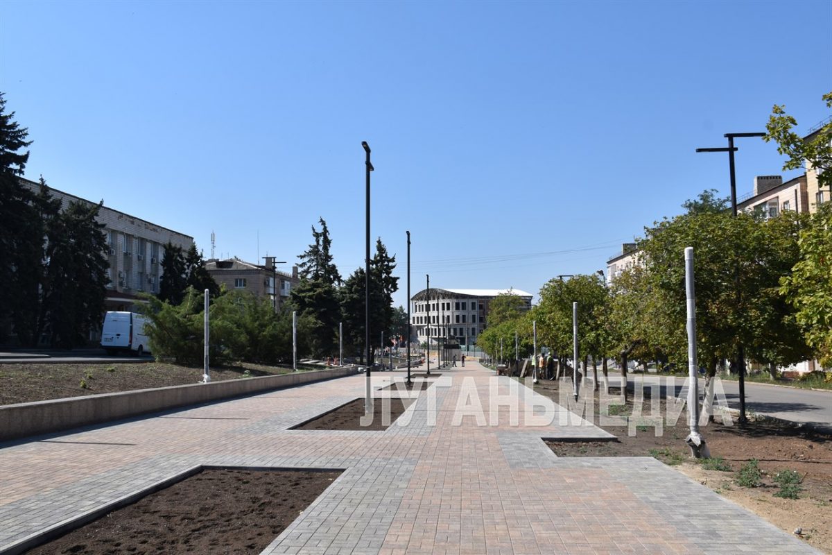 Обновленная аллея Дружбы станет подарком краснодонцам ко Дню города