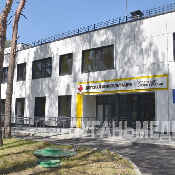 В пгт Новоайдар завершается строительство детского отделения райбольницы
