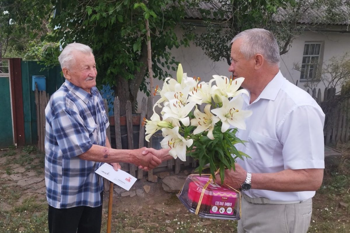 Житель Краснодонского муниципального округа получил поздравление от Президента Российской Федерации в честь 90-летнего юбилея