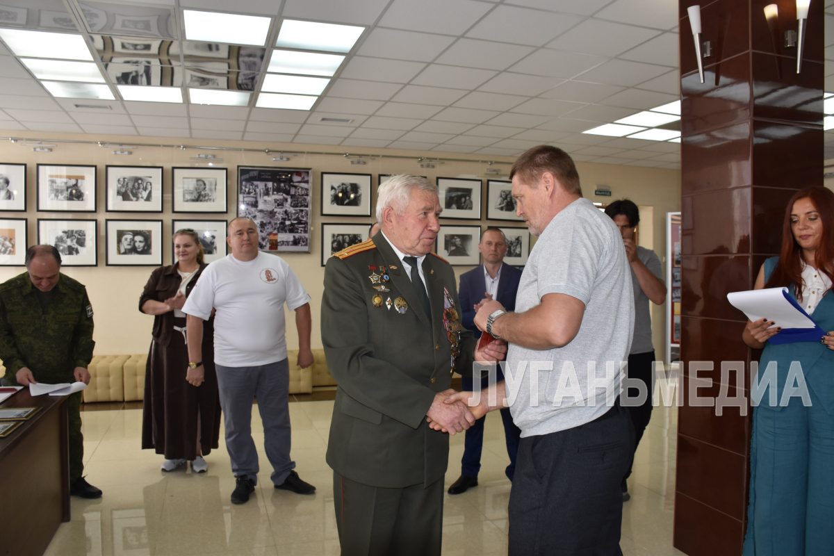 Накануне профессионального праздника шахтерам вручили награды