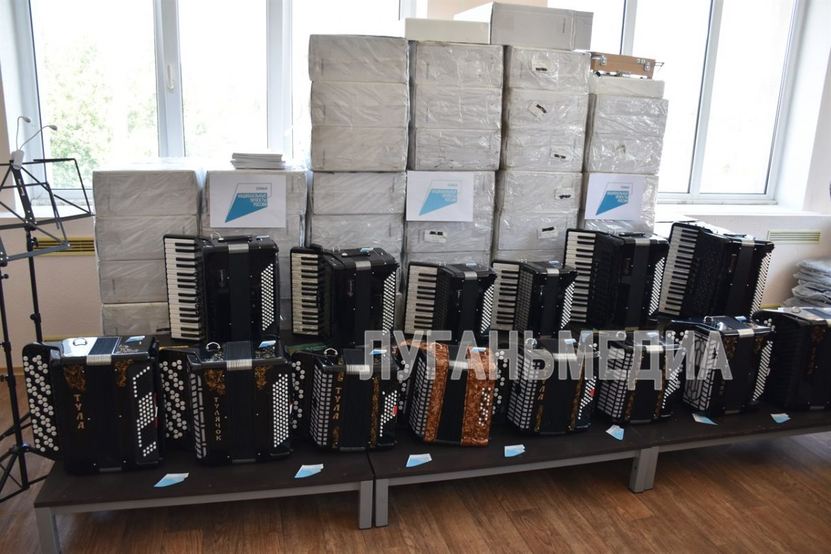 Национальный проект в действии: Новосветловская детская школа искусств получила новые музыкальные инструменты