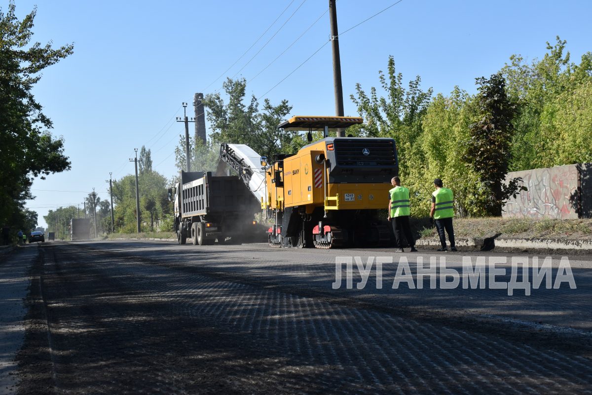 В Антраците ремонтируют автомобильные дороги
