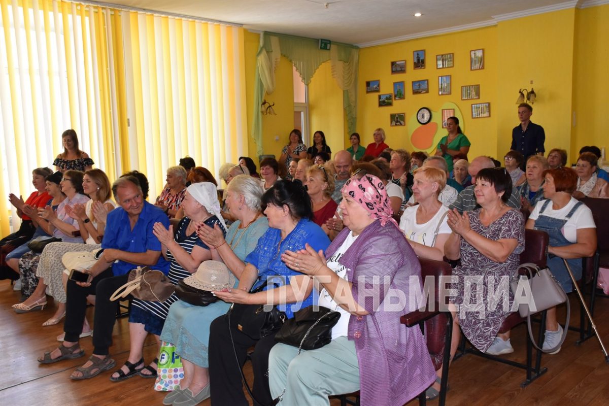 В Перевальске состоялось торжественное открытие проекта «Активное долголетие в ЛНР. Продолжение»