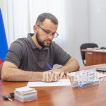 Депутат Народного Совета ЛНР Александр Криеренко провел прием граждан в Луганске