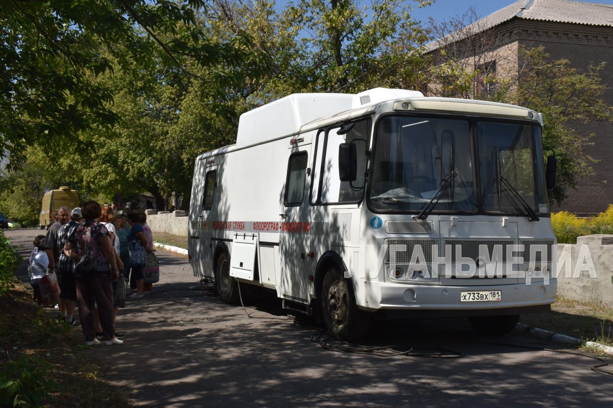 Мобильная поликлиника побывала в Замковке – отдаленном жилмассиве Брянки