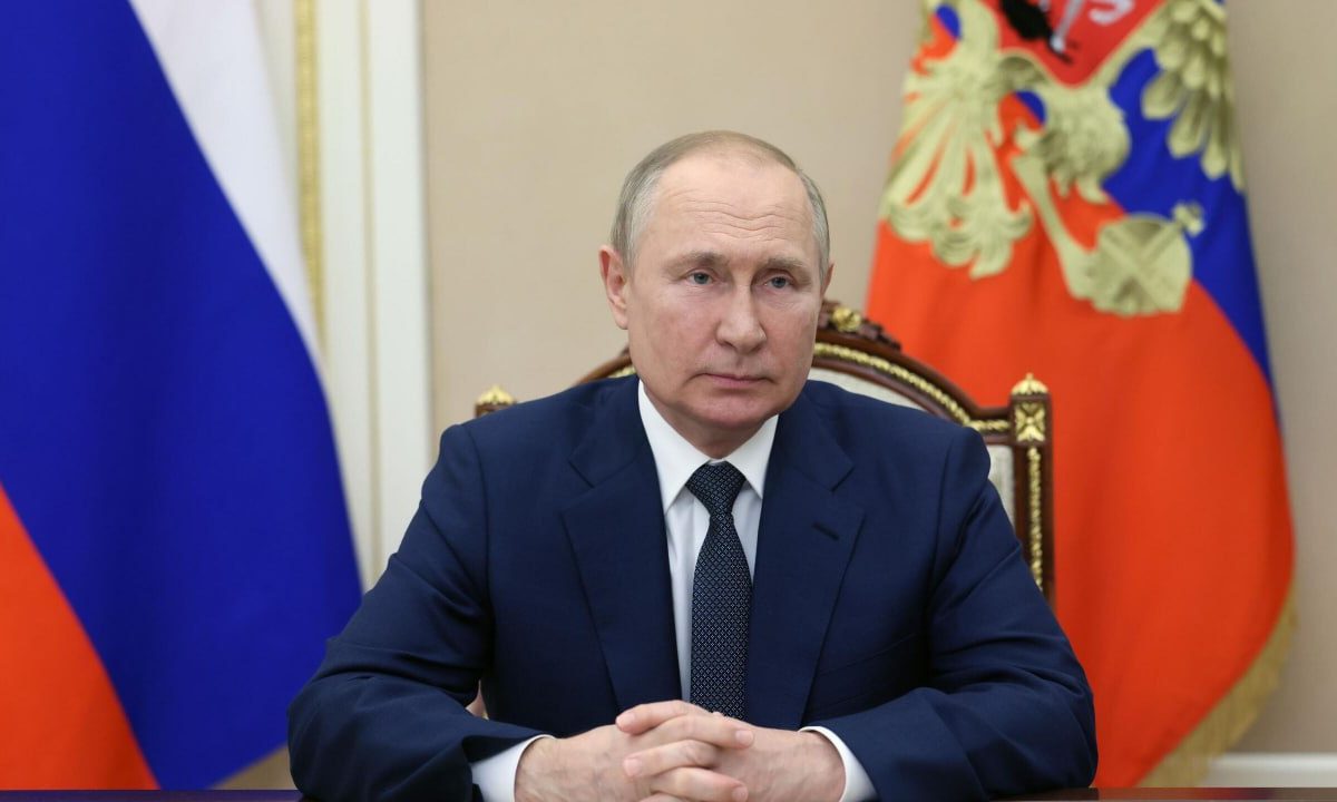 Поздравление Президента России Владимира Путина с Днём железнодорожника