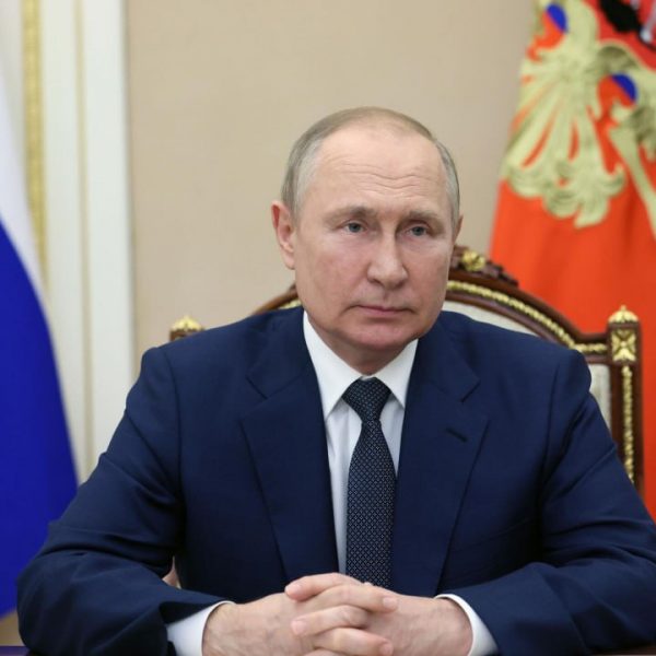 Поздравление Президента России Владимира Путина с Днём железнодорожника