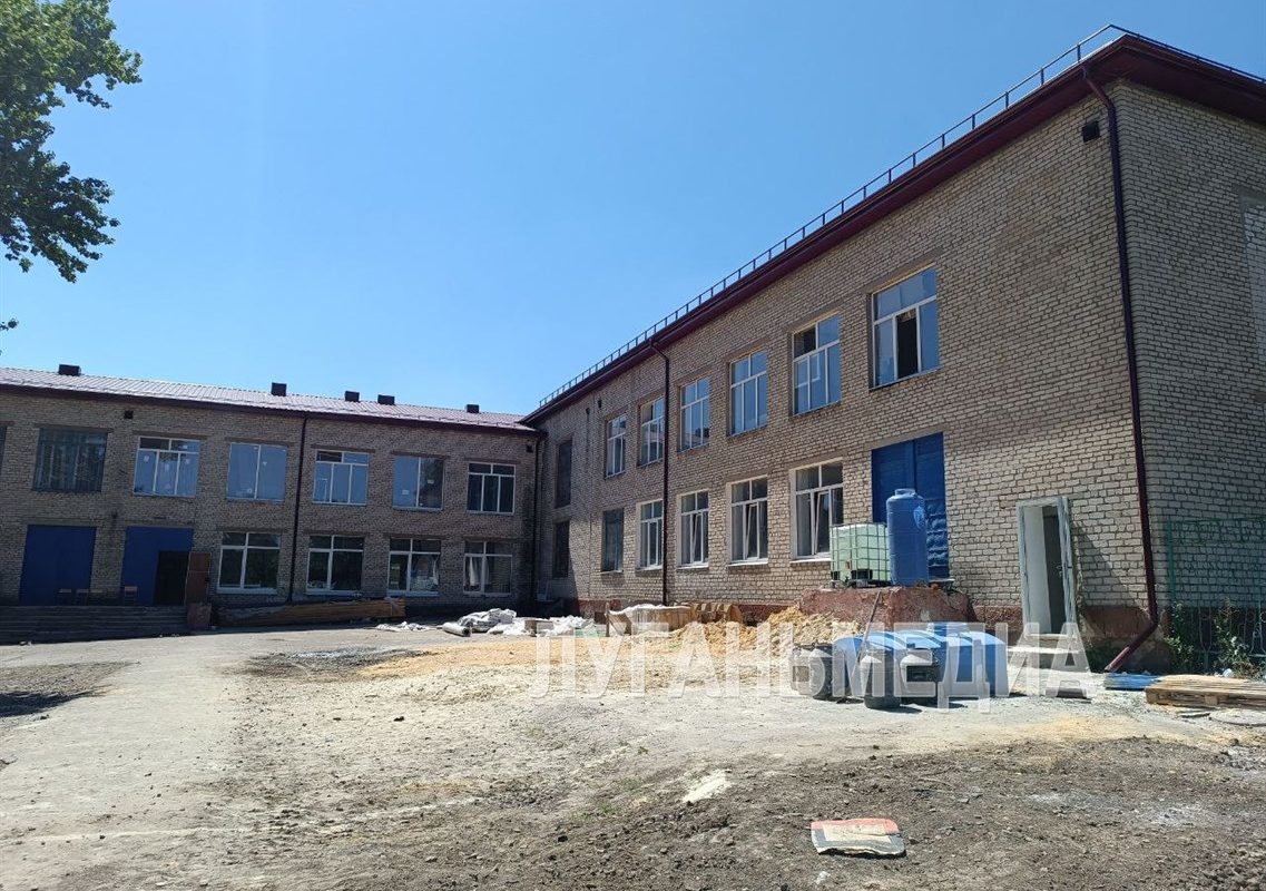 Ремонт Краснодонской СШ № 8 завершат в конце августа