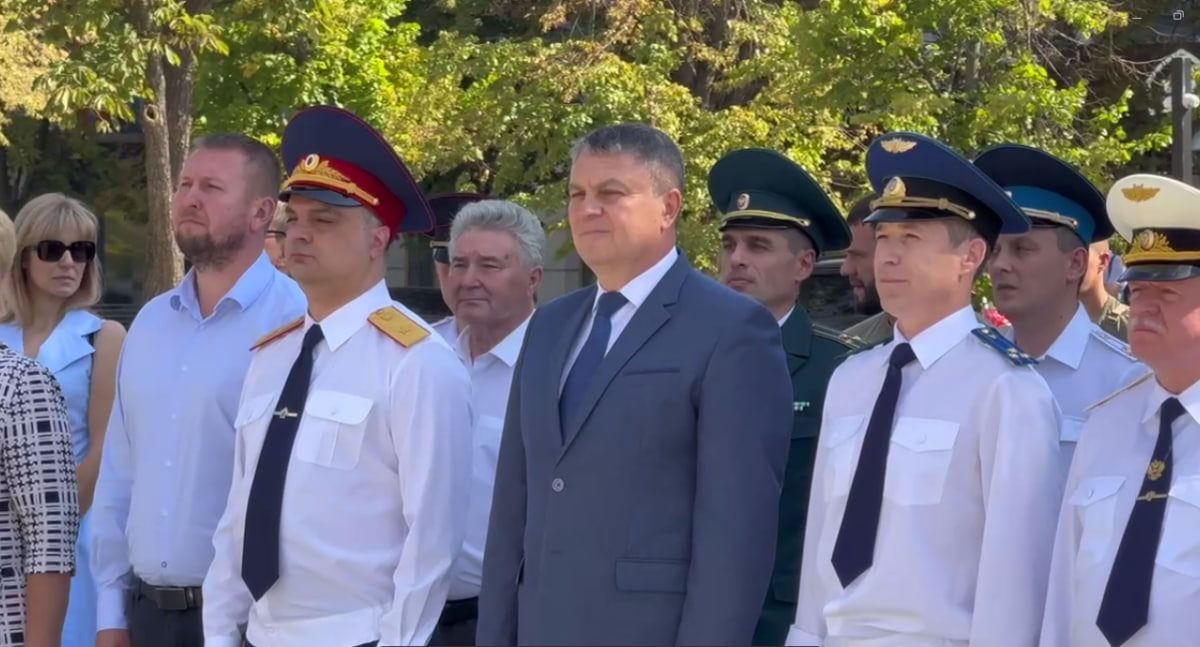 Леонид Пасечник: «Сегодня вся наша огромная страна празднует День Государственного флага Российской Федерации»