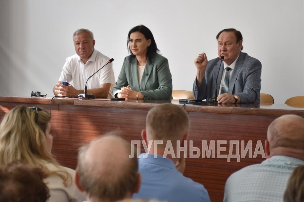 Руководитель луганского муниципалитета провела очередную встречу с жителями