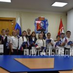 В Стаханове прошла церемония вручения паспортов гражданина Российской Федерации