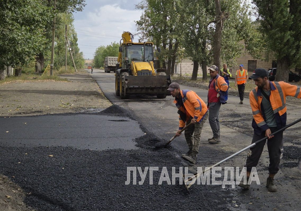 В Ровеньках  продолжается масштабный ремонт дорог
