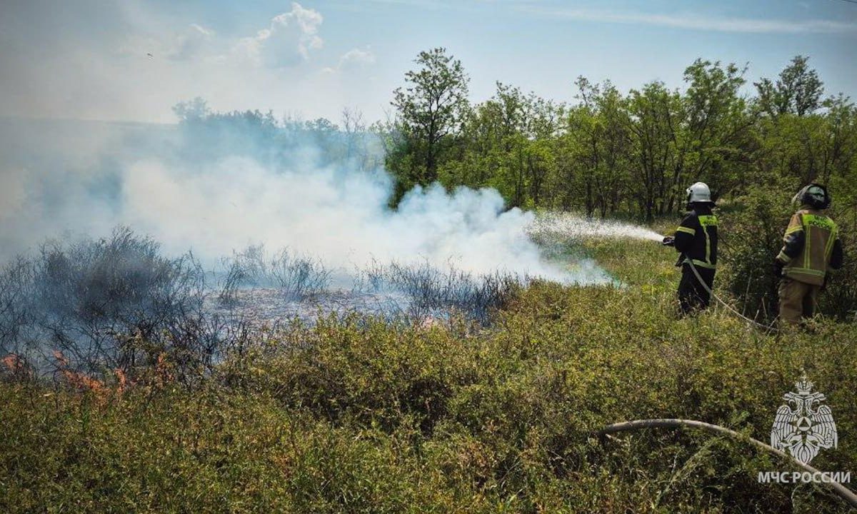В Республике продолжается борьба с ландшафтными пожарами