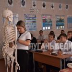 Школьную программу в Антрацитовской средней школе № 19 ребята изучают на новом оборудовании