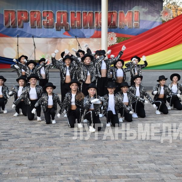 В Краснодоне прошел праздничный концерт, посвященный Дню города