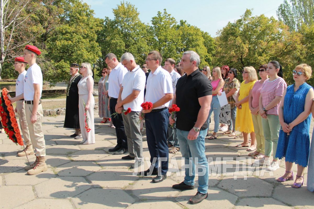 В Брянке почтили память погибших воинов