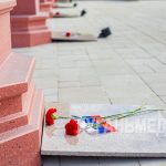 В День воссоединения с Россией общественность Луганска почтила память героев СВО