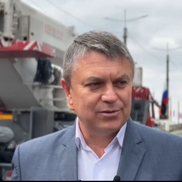 Леонид Пасечник дал старт движению по восстановленному путепроводу в центре Луганска