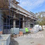 Тюменские строители продолжают капитальный ремонт ЗАГСа в Краснодоне