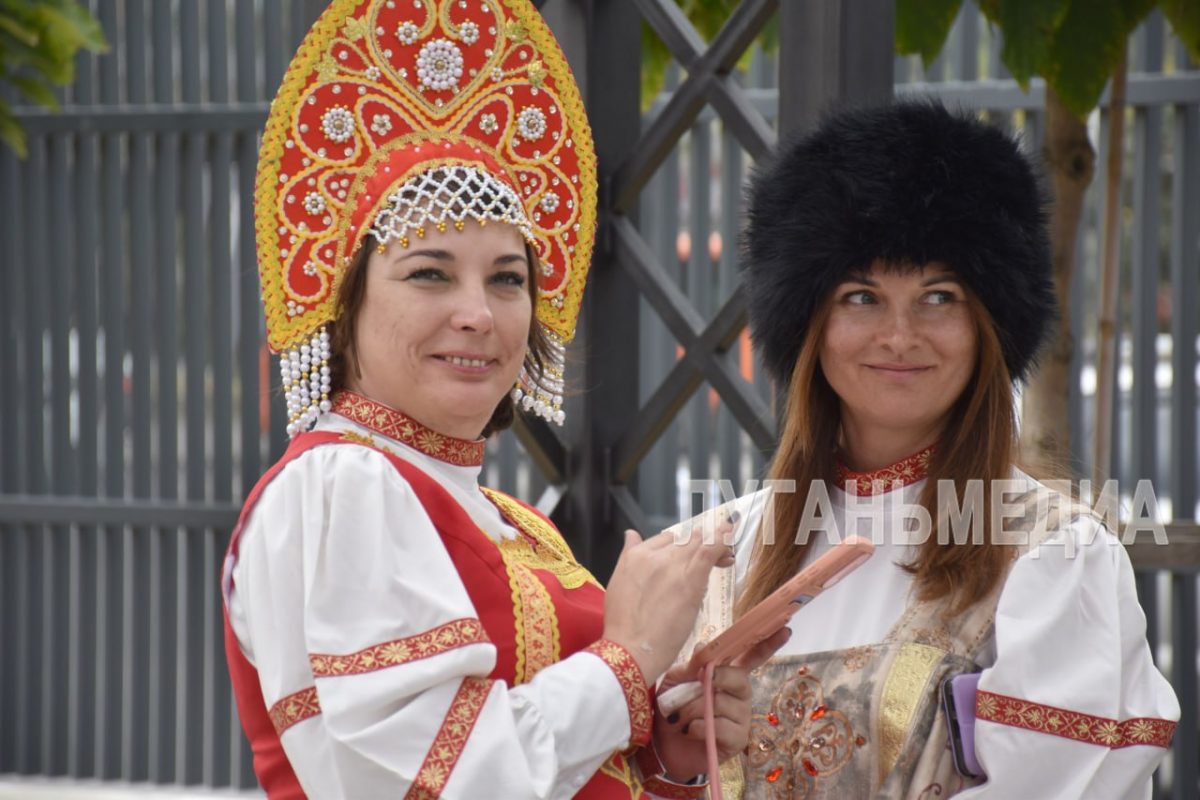 В Луганске прошел круглый стол с участием национально-культурных организаций