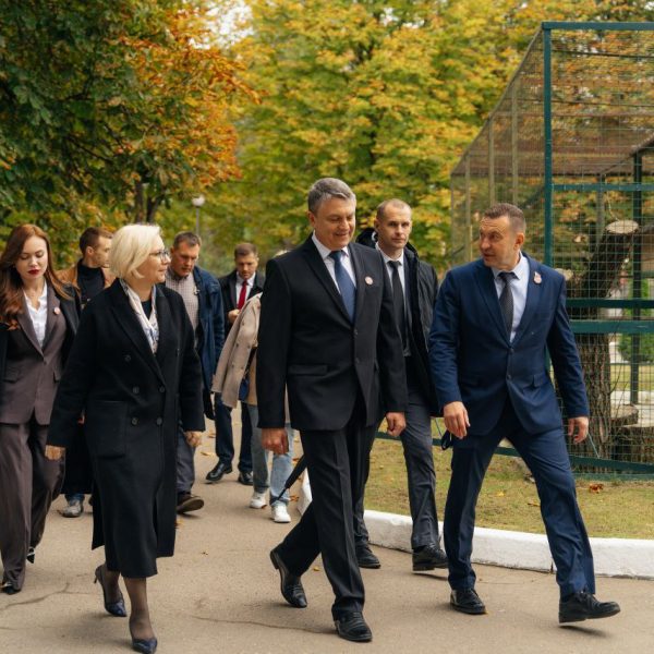 Леонид Пасечник: «Продолжается рабочая программа поездки в Республику Беларусь»