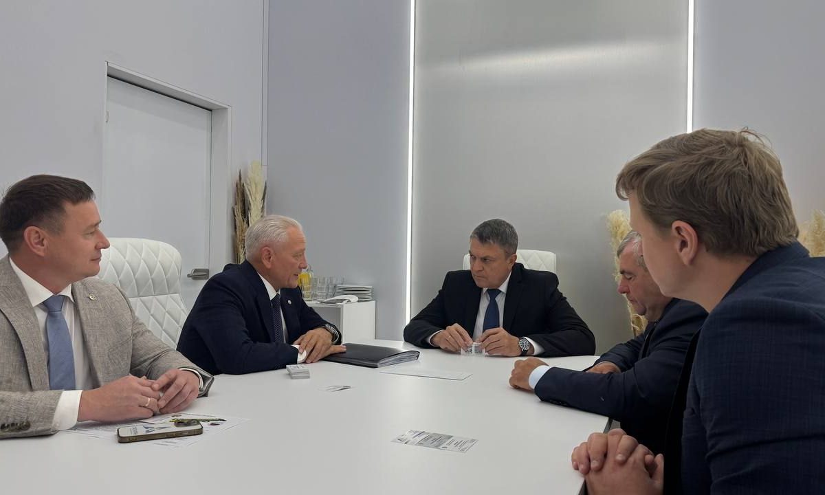 Леонид Пасечник: «В рамках посещения выставки «ИННОПРОМ. Беларусь» встретился с руководством и представителями Промышленного кластера&hellip;