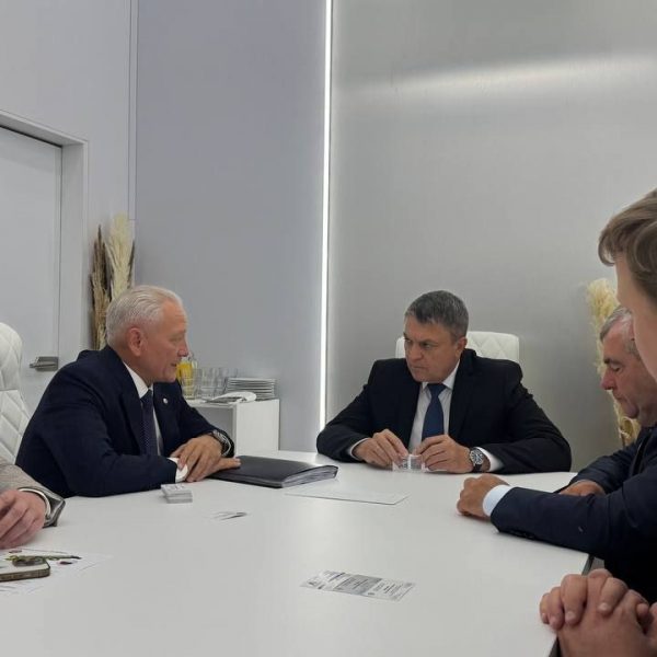 Леонид Пасечник: «В рамках посещения выставки «ИННОПРОМ. Беларусь» встретился с руководством и представителями Промышленного кластера Республики Татарстан»