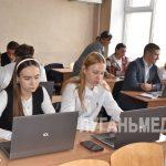 В Краснолучскую школу № 3 поступило новое оборудование для биологии, химии и информатики