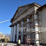 В поселке Червоногвардейское Кировского г. о. продолжается ремонт клуба имени Гагарина