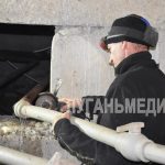 Единая управляющая компания проводит замену труб