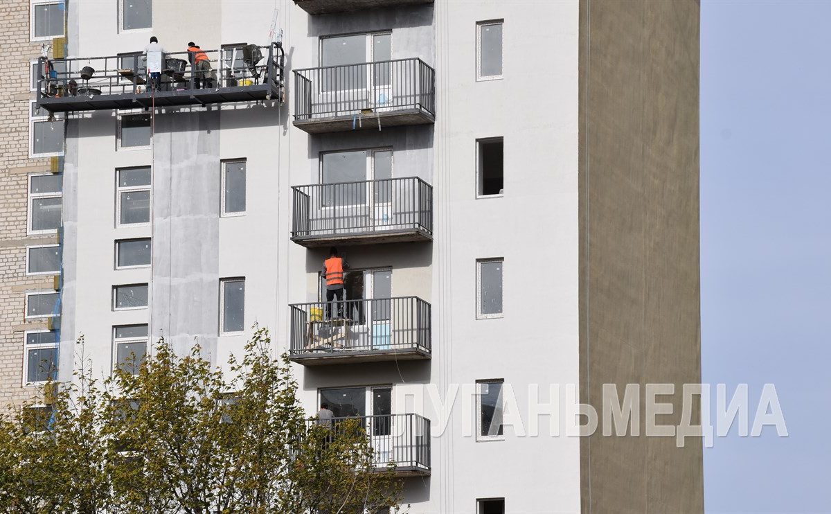 Реконструкция долгостроя в Краснодоне на Микроцентр, 4, вышла на финишную прямую
