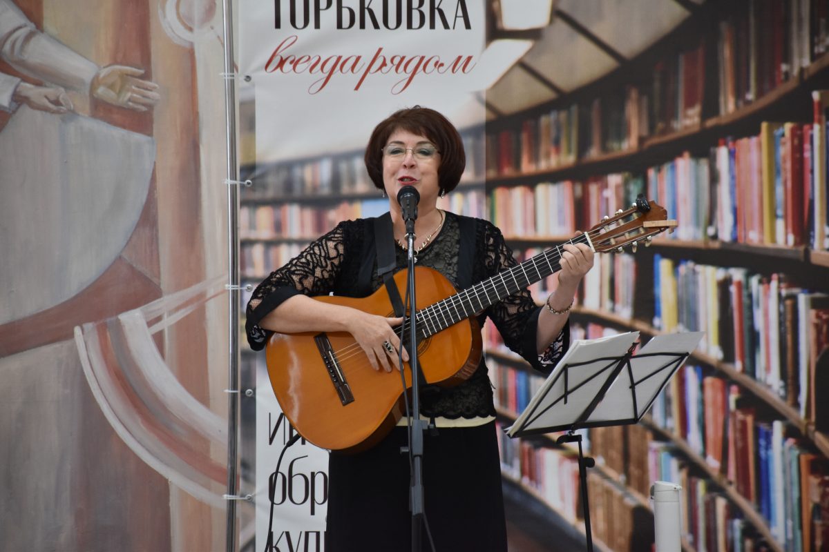 Стелла Зубкова: «Мне важно донести до слушателя смысл»