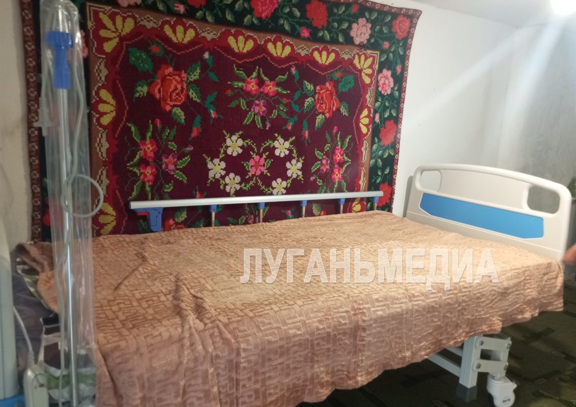 В Белокуракино ребенку-инвалиду передали функциональную кровать