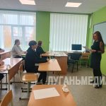 Выпускники Станично-Луганского округа сдали свой первый пробный ЕГЭ