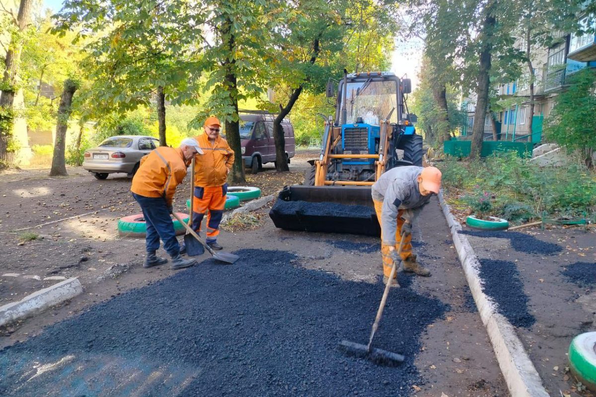 Всепогодная служба дорожная: к профессиональному празднику работников дорожного хозяйства