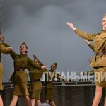 Танцорам из Краснодона подарили танцевальные костюмы
