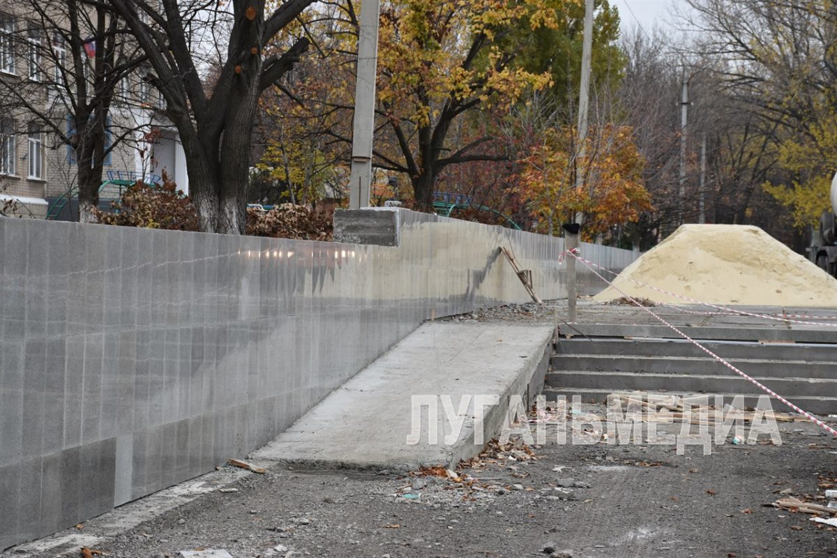 В Ровеньках проходит капитальный ремонт площади Республики Коми