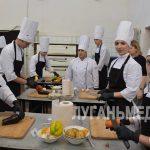 Студенты Первомайского колледжа приняли участие в конкурсе поварского искусства