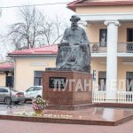 Жители Луганска почтили память Владимира Даля