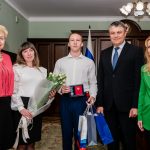 Леонид Пасечник, Дарья Лантратова и Ольга Бас вручили 17-летнему Игорю Заворотнюку памятную медаль Совета&hellip;
