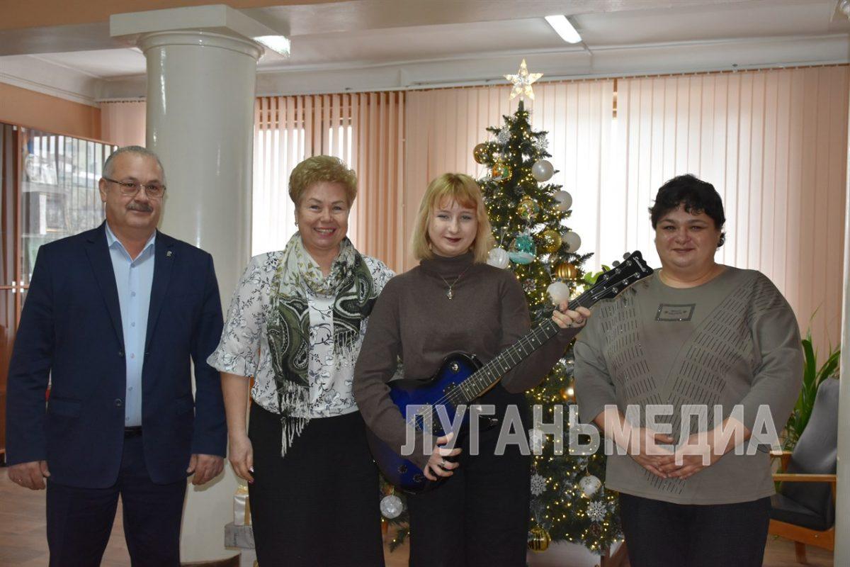 Cенатор РФ от ЛНР Ольга Бас исполнила желание Татьяны Разенко из Антрацита в рамках акции&hellip;